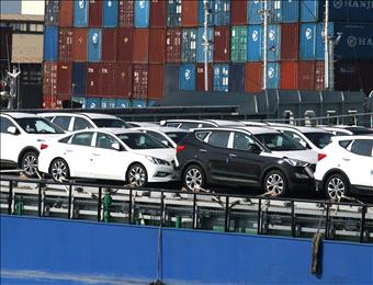 تاکید کمیسیون صنایع بر استفاده از ظرفیت ارزهای با منشا خارجی برای واردات خودرو